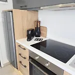 דירה Superior Modern Katoikia