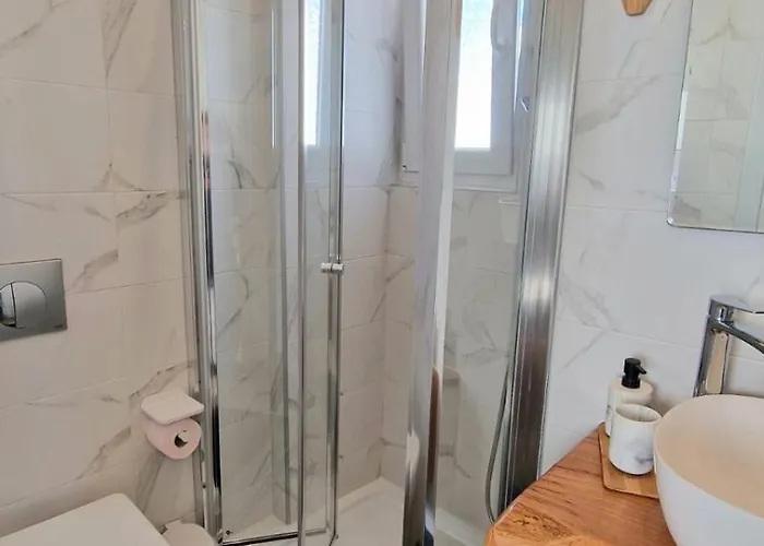 Superior Modern Katoikia アパート *