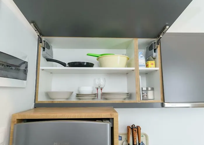 Superior Modern Katoikia アパート