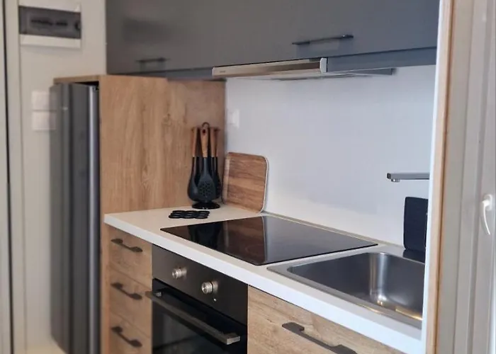 Superior Modern Katoikia * Vólosz