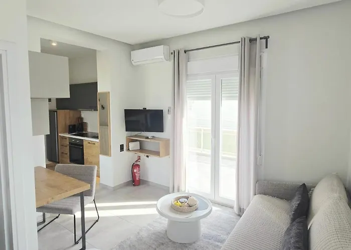 Superior Modern Katoikia Vólosz